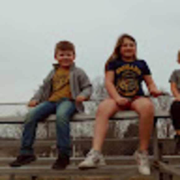 Meet your Posher, Alisha - Picture 1 of 1